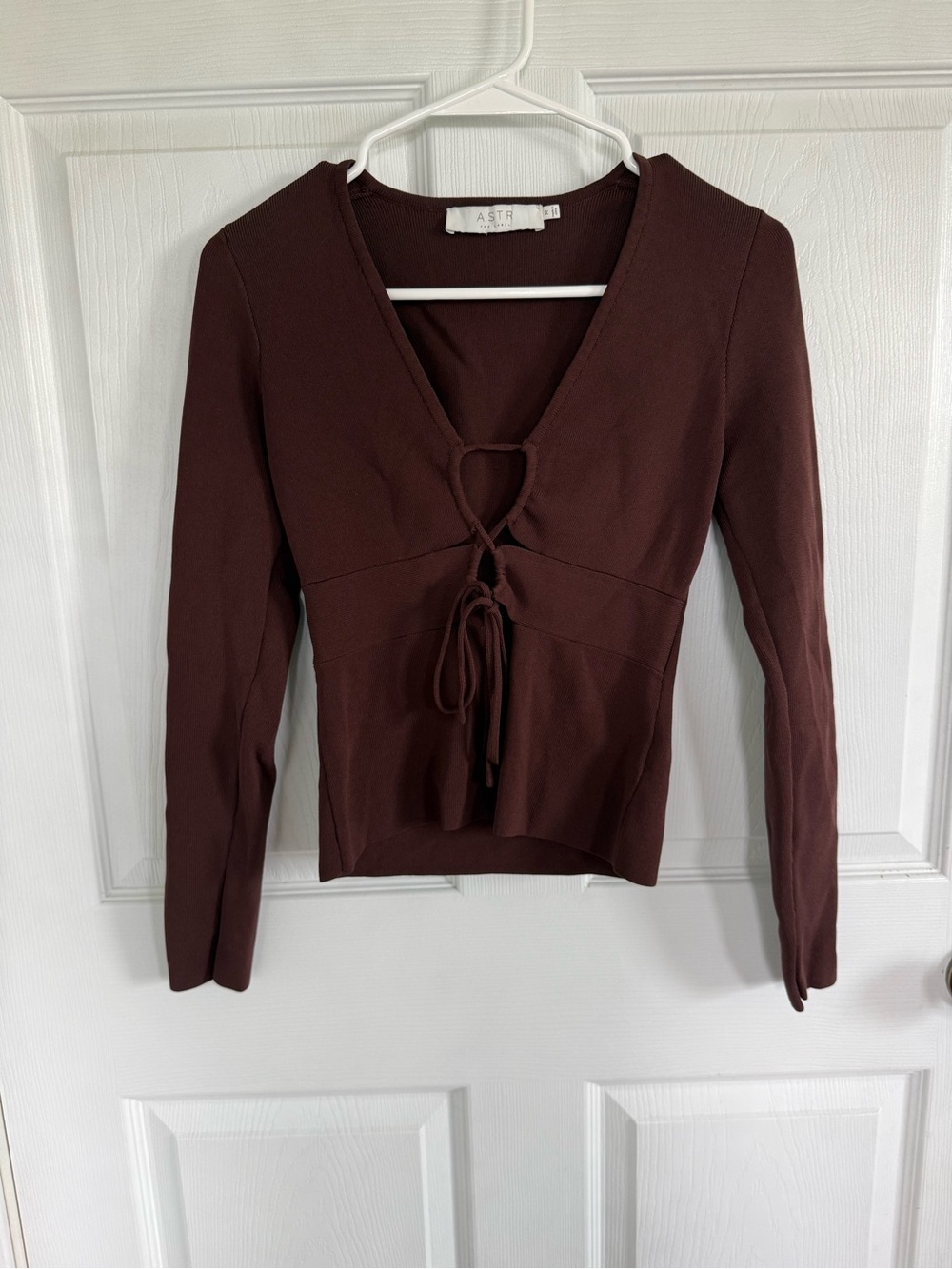 ASTR The Label Chocolate Brown Tie Front Knit Top Medium Fall Layering Granola